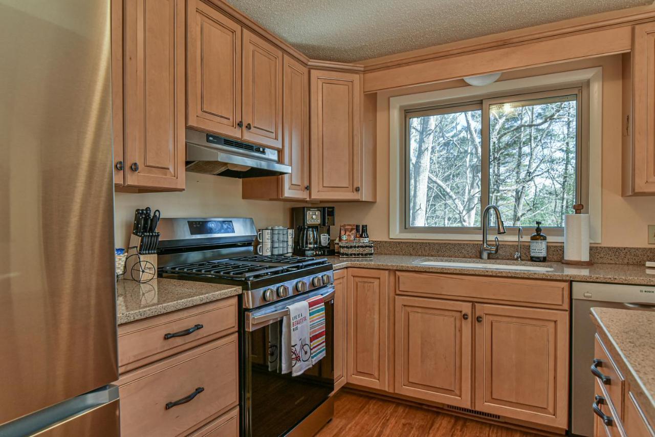 The Camby Cabin Just 12 Miles To Downtown Asheville Exterior photo
